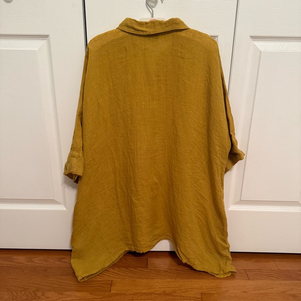 La Bottega Di Brunella Button Up Linen Top in Gold - Picture 3 of 4